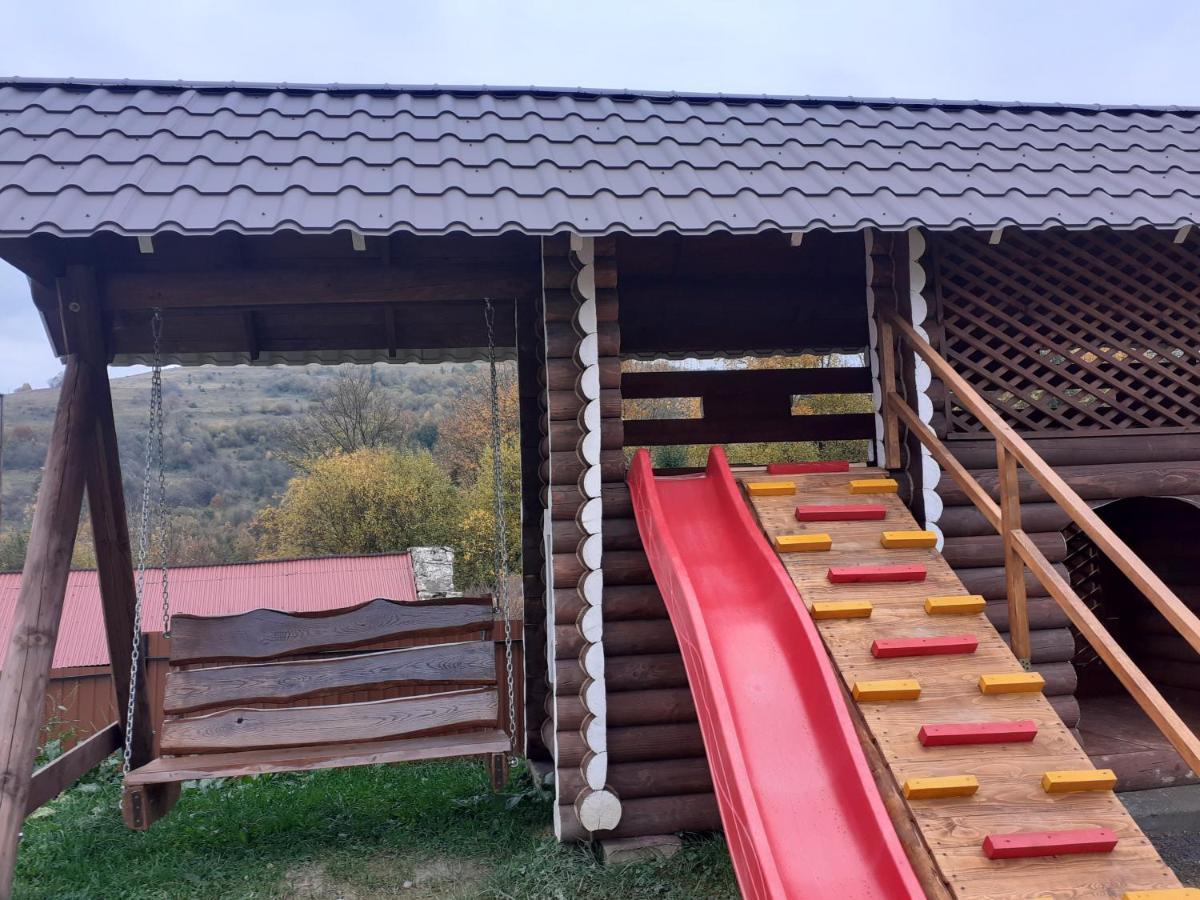 Mountain Dew Hotel Belasovitsa Eksteriør billede