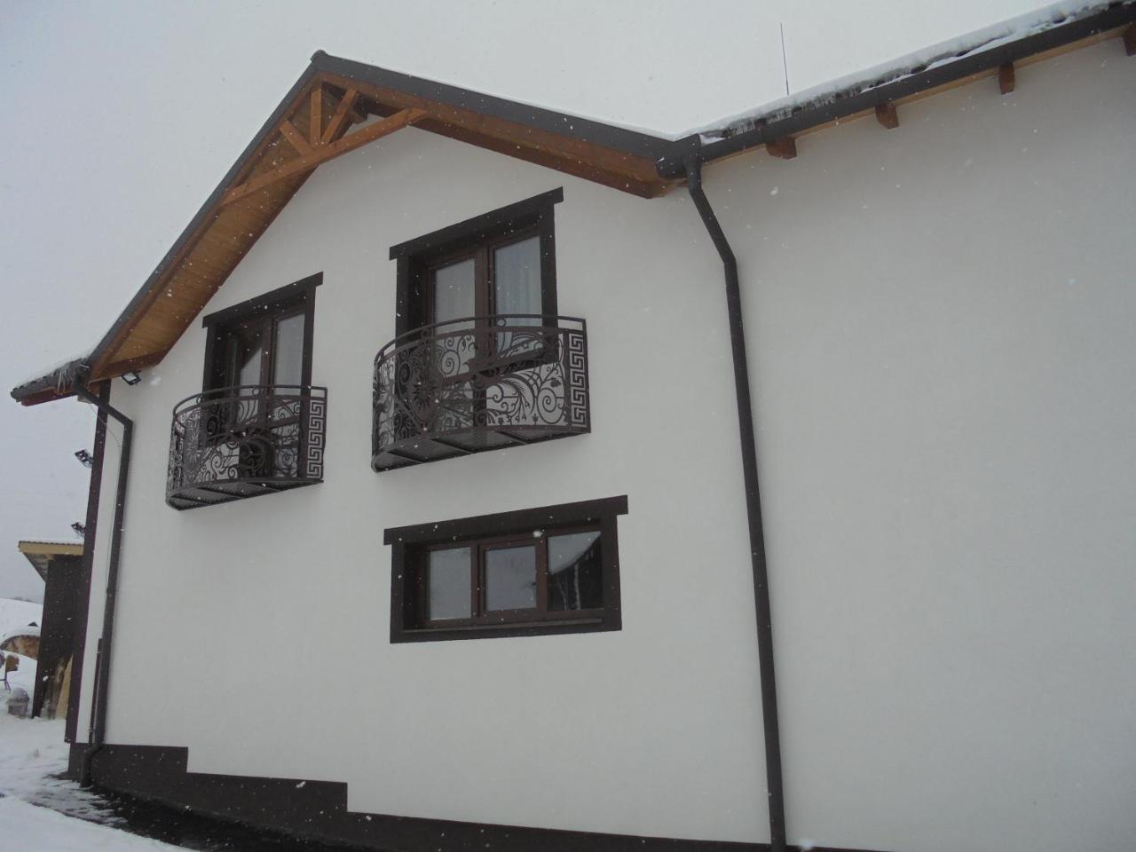 Mountain Dew Hotel Belasovitsa Eksteriør billede