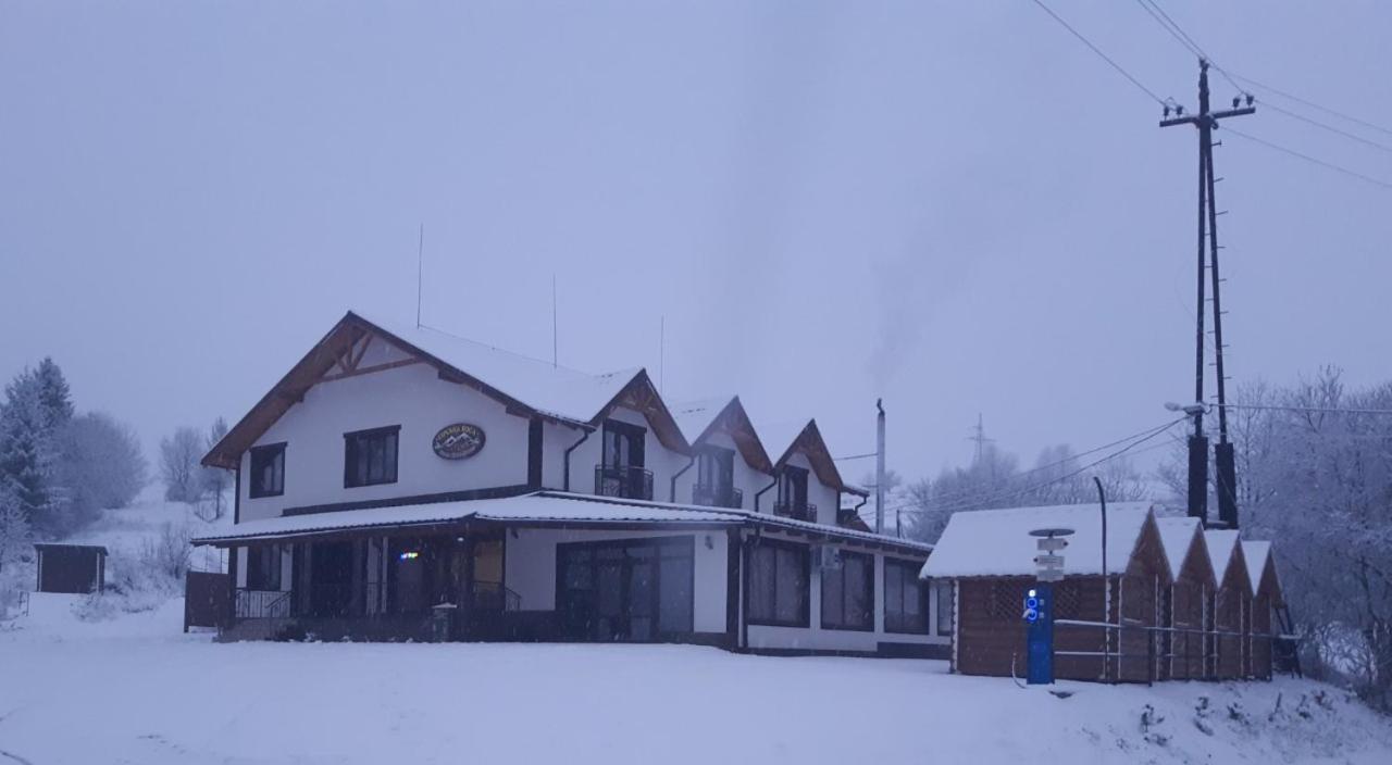 Mountain Dew Hotel Belasovitsa Eksteriør billede
